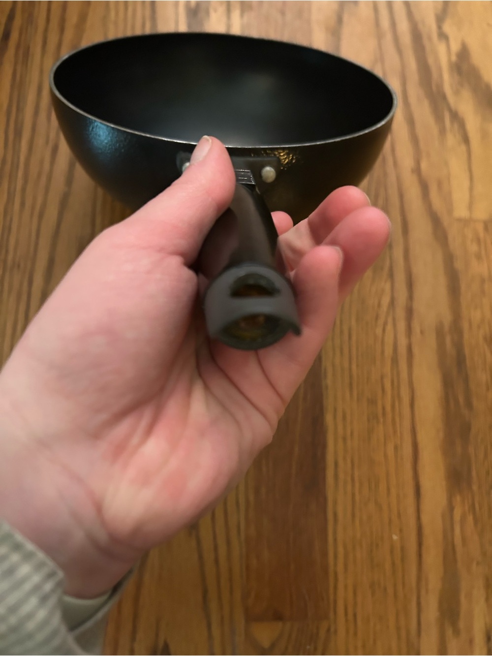 Black 9 Inch Pan - Picture 4 of 7